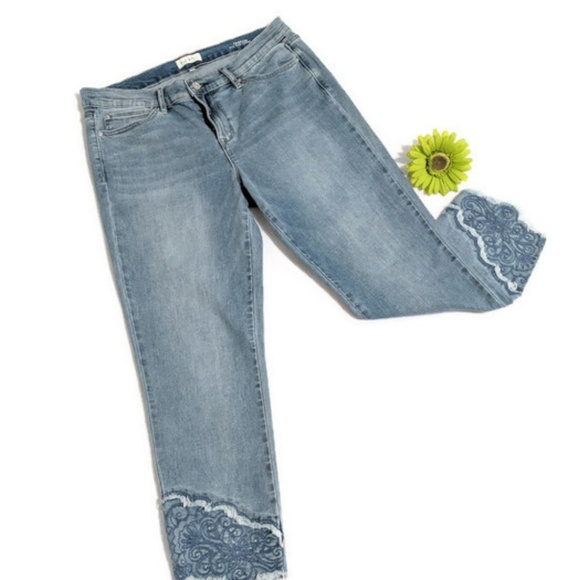 Nicole Miller Denim - Nicole Miller Cropped Jean w/Lace detail sz.8 #411